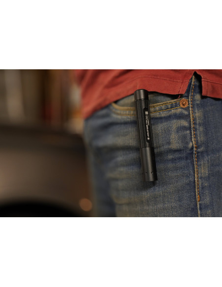 LEDLENSER P2R Core – Lampe stylo rechargeable 200 lm