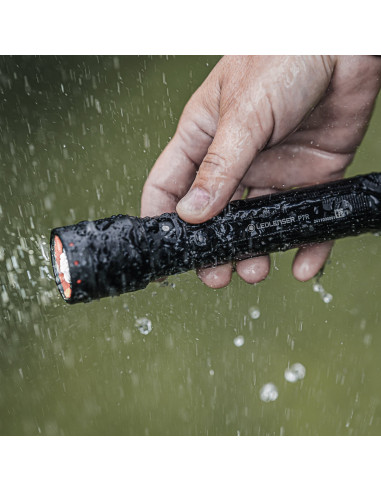 LEDLENSER P7R – Rechargeable Flashlight 2000 lm