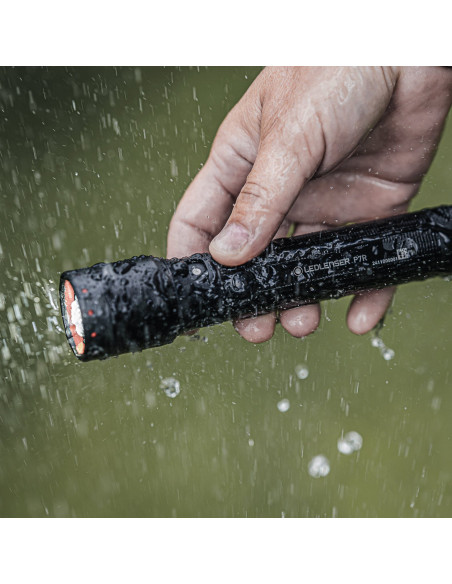 LEDLENSER P7R – Lampe torche rechargeable 2000 lm