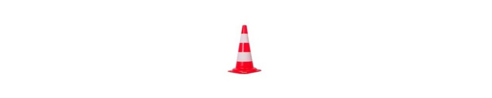 Signalisation pour les tournages : cones, rubalises et batons lumineux